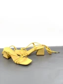 Basskan Sarı Moys İpli Alçak Topuk Sandalet - 1