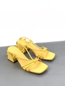 Basskan Sarı Moys İpli Alçak Topuk Sandalet - 2