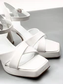 Basskan Rosd Beyaz Tek Platform Yüksek Topuk Çapraz Bantlı Ayakkabı Sandalet - 3