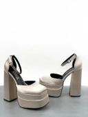 Basskan Poon Bej Saten Yüksek Çift Platform Önü Kapalı Sandalet Ayakkabı - 2