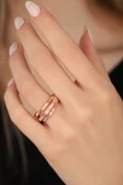 Üç Sıra Arası Açık Ortası Taşlı Gümüş Yüzük thumbnail 1