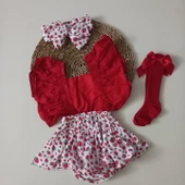 MARS BABY Kız Bebek Çilek Desenli Fırfırlı Salopet Bandana Kırmızı Fiyonk Çorap Takım - 1