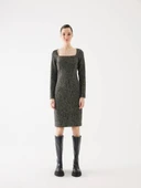 Triko Kare Yaka Siyah Elbise - 1