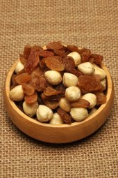 Kavrulmuş Fındık + Kuru Üzüm Karışık  800 G - 1