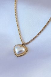 316L Çelik Gold Renk İncili Kalp Figür Burgu Model Zincir Kadın Kolye thumbnail 1