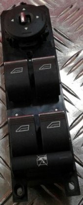 FORD FOCUS 2012- DÖRTLÜ CAM AÇMA DÜGMESİ - 1