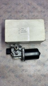 GOLF4 BORA ÖN SİLECEK MOTORU OVAL FİŞ -ORJ- - 1