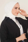 Püsküllü Model Beyaz Ayrobin Eşarp thumbnail 2