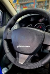 Renault Symbol 3 2013> Uyumlu Dikmeli Direksiyon Kılıfı Dikmeli Noktalı-Karbon Siyah ( 38×10.5CM ) thumbnail 1