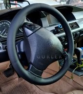 Peugeot 301 Uyumlu Dikmeli Direksiyon Kılıfı Siyah İpli (38CM×11CM) thumbnail 1