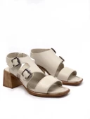 Basskan Kadın Jabb Bej Ökçeli Hazır Ortopedi Taban Terlik Sandalet thumbnail 1