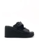 Basskan Mere Siyah Ortopedik Tokalı Terlik-401 thumbnail 1