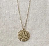 Burgulu Kar Tanesi Altın Kolye thumbnail 1