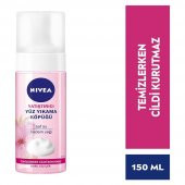 Nivea Badem Yağı Özlü Kuru Ciltler için Yüz Yıkama Köpüğü 150ML - 1