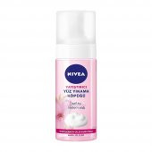 Nivea Badem Yağı Özlü Kuru Ciltler için Yüz Yıkama Köpüğü 150ML - 2