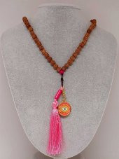 Rudraksha Tohumlu Pembe Püsküllü Göz Aparatlı 108lik Tibet Stili El Yapımı Mala Kolye thumbnail 3