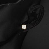 Kare Model Tektaşlı 14 Ayar Altın Küpe thumbnail 2