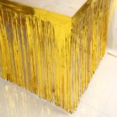 Parti Püsküllü Işıltılı Metalize Altın Renk Masa Eteği 4 Metre - 2