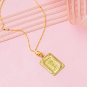 F Harf Kolye 14 Ayar Kare Altın Plakalı thumbnail 3