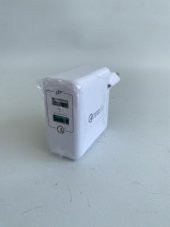 Spigen Essential F207 Qualcomm 3.0 Çift Usb iP Hızlı Şarj Aleti - 30W Hızlı Şarj Cihazı - 9