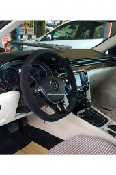 Alcantara Oto Direksiyon Kılıfı Dikmeli Noktalı Nubuk Siyah ( 38-10.5cm ) thumbnail 2