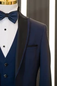 Slimfit Armürlü Sivri Çıkmalı Yaka Yelekli Papyonlu Smokin Takım Elbise - 3