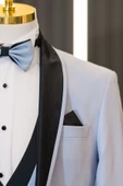 Regular Fit Armürlü Şal Çıkmalı Yaka Yelekli Papyonlu Smokin Takım Elbise thumbnail 3