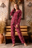 Kışlık Yılbaşı Desenli Kadın Gömlek Polar Pijama Takımı- Geyikli Yılbaşı Pijaması - 7