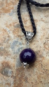 STONEAGE Mor Akik Doğal Taş Kolye Ucu Siyah İpek Kordon Hediyeli thumbnail 1