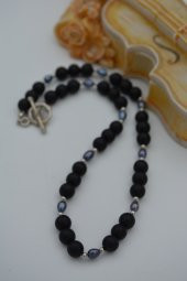 STONEAGE SİYAH İNCİ VE MAT ONİKS KOLYE thumbnail 4