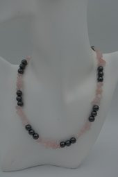 STONEAGE PEMBE KUVARS VE HEMATİT TAŞLI ŞİFA KOLYESİ thumbnail 2