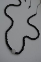 STONEAGE JEWELLERY Havlit ve Oniks Taşlı Metalsiz Kolye thumbnail 1