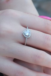 Gümüş Renk Zirkon Taşlı Kalp Model Charm Pirinç Kadın Yüzük thumbnail 3