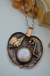 STONEAGE GERÇEK İNCİLİ ELMA FİGÜRLÜ KOLYE thumbnail 5