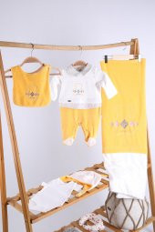 Babyhola Kadife Kumaş Yenidoğan Zıbın Önlük Şapka Tulum Battaniye 5'li Set Hastane Çıkışı Hediyelik 12578 - 1
