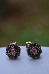 STONEAGE Kök Yakut Taşlı Çivili Otantik Bayan Küpe - 3