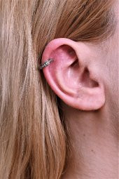 GÜMÜŞ DESEN DETAY ZİRKON TAŞ ÇELİK PİERCİNG TRAGUS HELİX KIKIRDAK KÜPESİ-0VP171 - 5