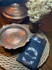 Gümüş Yaldızlı Siyah Arapça Afiyet Olsun Cepli Peçete 12 lı 40x40 thumbnail 2