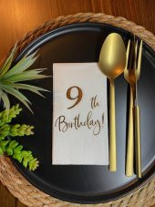 Gold Yaldızlı Beyaz Dokuz Yaş Bırthday Garson Katlama Peçete 16 lı - 1
