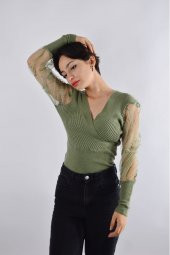 Kadın Açık Kahvrengi V Yaka Triko Çiçek Desenli Kolu Tüllü Bluz - 1