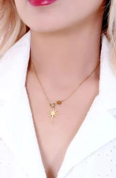 Kadın Altın Kaplama Kuzey Yıldızlı Çelik Kolye Gold Renk thumbnail 4