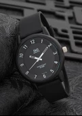 Q&Q VR52J001Y Su Geçirmez Silikon Kordonlu Unisex Kol Saati - 3