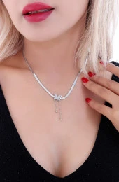 Kadın Ezme Kelebekli Altın Kaplama Çelik Kolye Gümüş Renk thumbnail 1