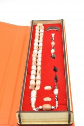 Özel Kutusunda Anahtarlıklı Kapsül Kesim Kahve Katalin Tesbih Seti - 3