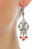 925 Ayar Gümüş Baklava Desenli Mercan Taşlı Küpe thumbnail 1