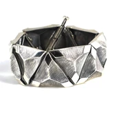 925 Ayar Gümüş Çizgili Üçgen Paftalı Bileklik thumbnail 2