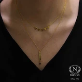 925 Ayar Gümüş Zümrüt Taşlı Üçgen ve Plaka 2'li Kolye, Sarı thumbnail 3