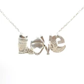925 Ayar Gümüş Love Yazılı Kış Kolyesi thumbnail 1