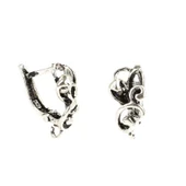 925 Ayar Gümüş Çiçek Desenli Arkadan Kıskaçlı Küpe thumbnail 2