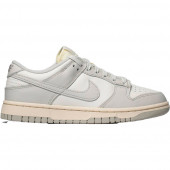 Nike Dunk Low Sail Light Bone Sneakers thumbnail 1